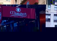 De gevel van het Marrakech Hotel in New York.